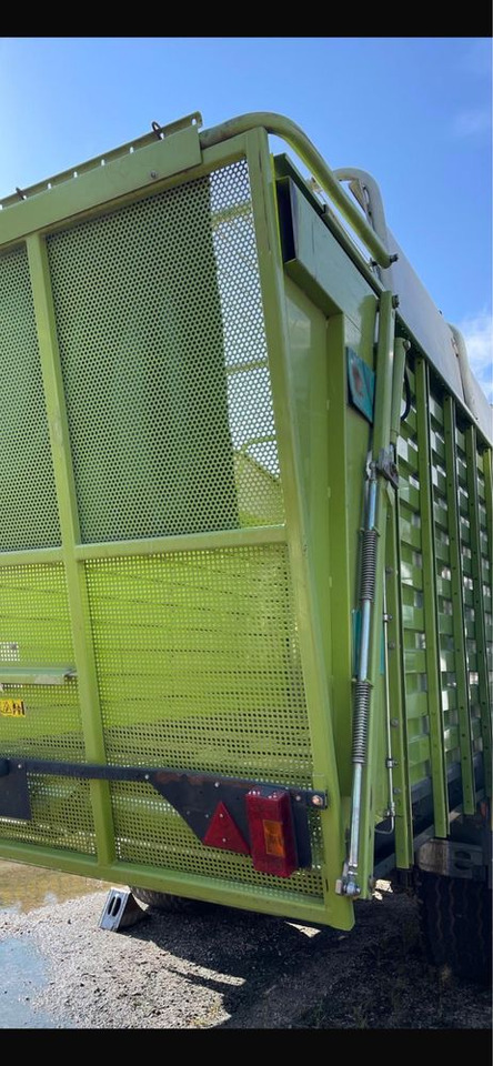 Quantum claas 3800 przyczepa samozbierająca 38m3 objętości Super Stan - Самозагружающийся прицеп: фото 3 Quantum claas 3800 przyczepa samozbierająca 38m3 objętości Super Stan - Самозагружающийся прицеп: фото 3