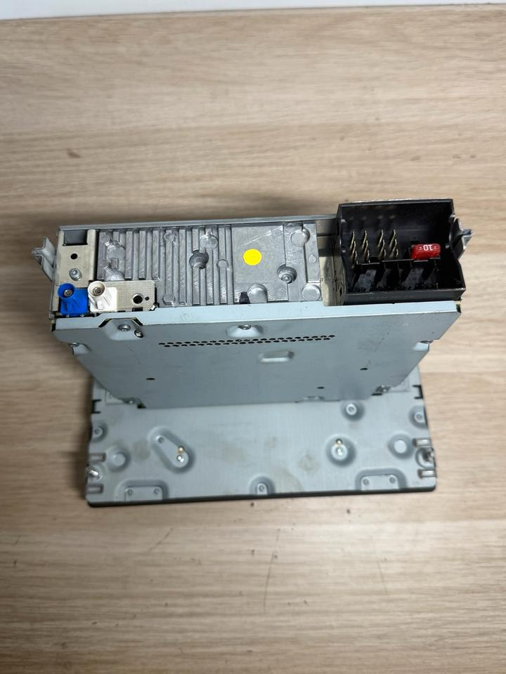 MAN BOSCH Multimedia Radio 81.28100-6026 - Система навигации для Грузовиков: фото 4 MAN BOSCH Multimedia Radio 81.28100-6026 - Система навигации для Грузовиков: фото 4