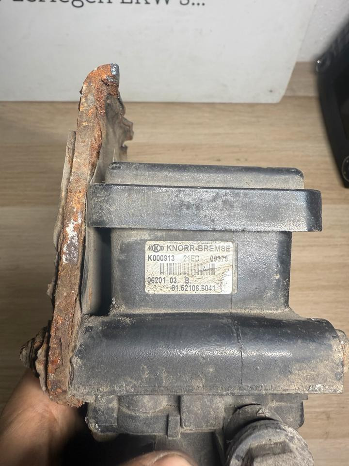 MAN KNORR-BREMSE EBS Ventil K000913 81.52106.6041 - Клапан для Грузовиков: фото 4 MAN KNORR-BREMSE EBS Ventil K000913 81.52106.6041 - Клапан для Грузовиков: фото 4