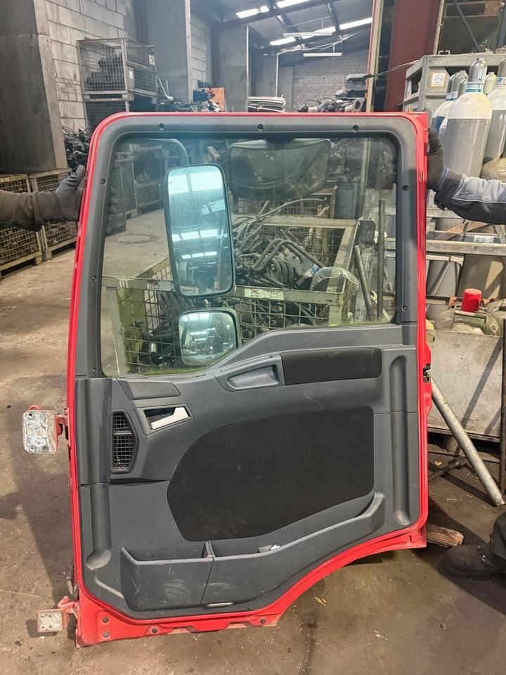 MAN TGL Beifahrertür Rot Spiegel Innenverkleidung - Дверь и запчасти для Грузовиков: фото 2 MAN TGL Beifahrertür Rot Spiegel Innenverkleidung - Дверь и запчасти для Грузовиков: фото 2