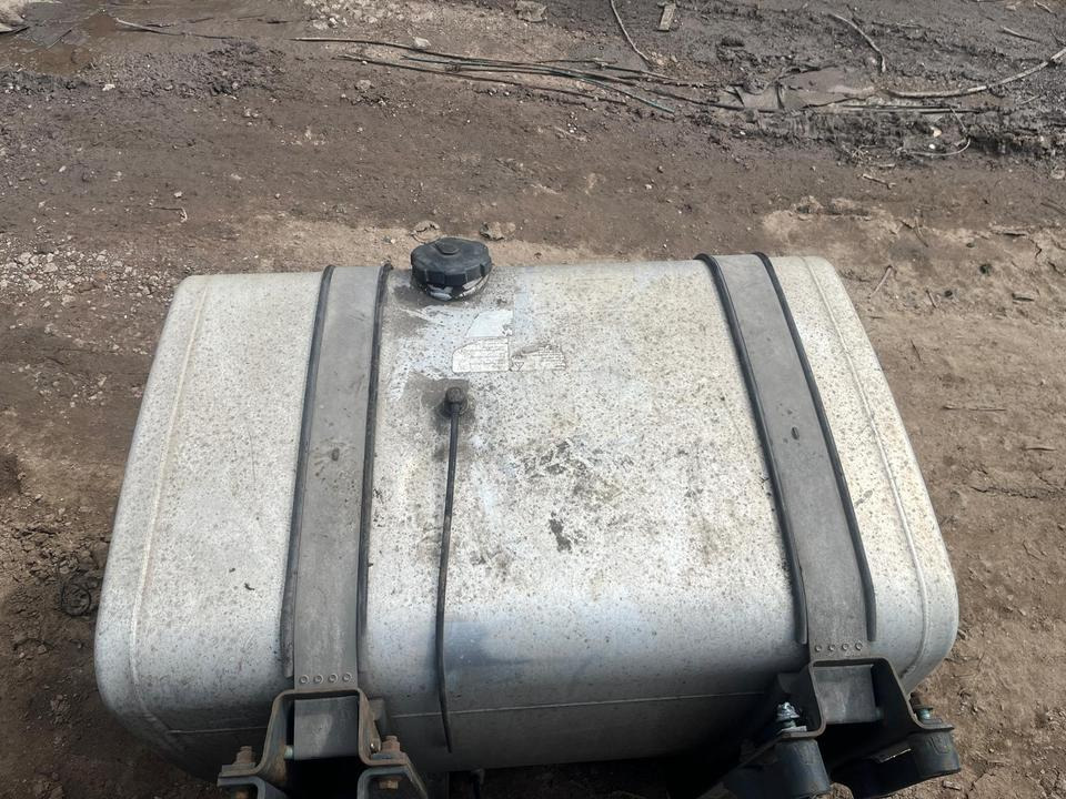 MAN TGX EU6  RN002 Dieseltank Tank Tankbehälter 460L - Топливный бак для Грузовиков: фото 3 MAN TGX EU6  RN002 Dieseltank Tank Tankbehälter 460L - Топливный бак для Грузовиков: фото 3