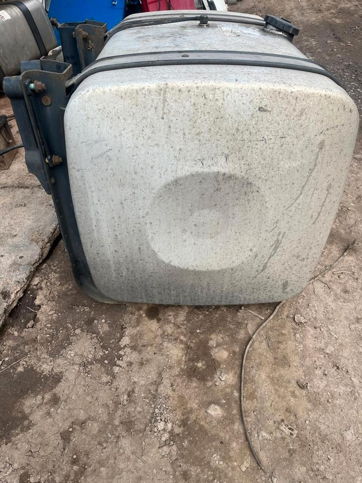 MAN TGX EU6  RN002 Dieseltank Tank Tankbehälter 460L - Топливный бак для Грузовиков: фото 4 MAN TGX EU6  RN002 Dieseltank Tank Tankbehälter 460L - Топливный бак для Грузовиков: фото 4