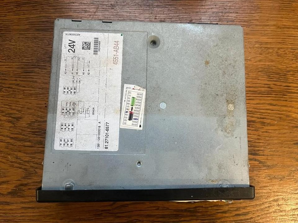 MAN TGX Tachograph 81.27101-6577 - Тахограф для Грузовиков: фото 4 MAN TGX Tachograph 81.27101-6577 - Тахограф для Грузовиков: фото 4