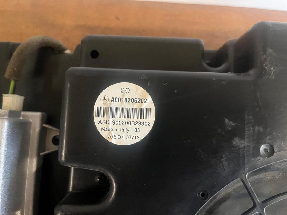 Mercedes Actros MP4 Subwoofer Soundsystem Bass A0018206202 - Приборная панель для Грузовиков: фото 3 Mercedes Actros MP4 Subwoofer Soundsystem Bass A0018206202 - Приборная панель для Грузовиков: фото 3