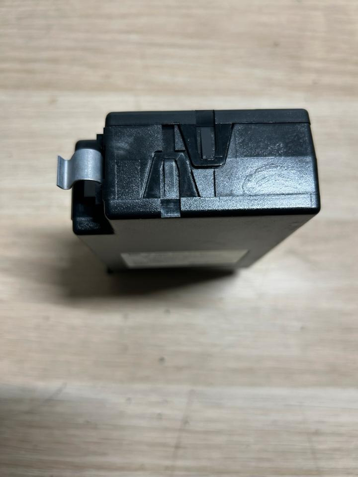 Mercedes Atego 4 EU 6 Video Radar Steuergerät A0004464151 - Электрическая система для Грузовиков: фото 5 Mercedes Atego 4 EU 6 Video Radar Steuergerät A0004464151 - Электрическая система для Грузовиков: фото 5