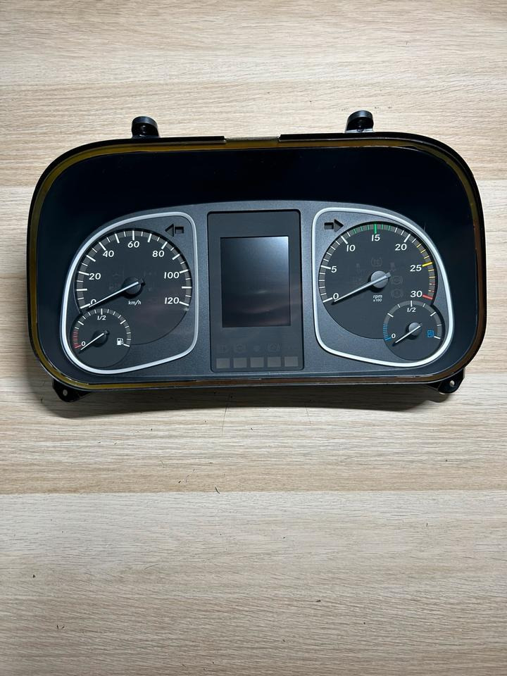 Mercedes Atego 4 EU6 Kombiinstrument A9674464321 - Приборная панель: фото 2 Mercedes Atego 4 EU6 Kombiinstrument A9674464321 - Приборная панель: фото 2