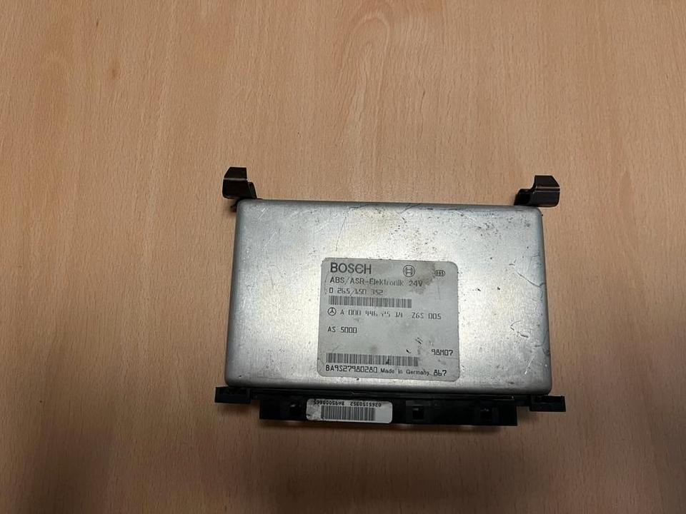 Mercedes Atego BOSCH Elektronik ABS Steuergerät A0004462514 - Блок управления для Грузовиков: фото 1 Mercedes Atego BOSCH Elektronik ABS Steuergerät A0004462514 - Блок управления для Грузовиков: фото 1
