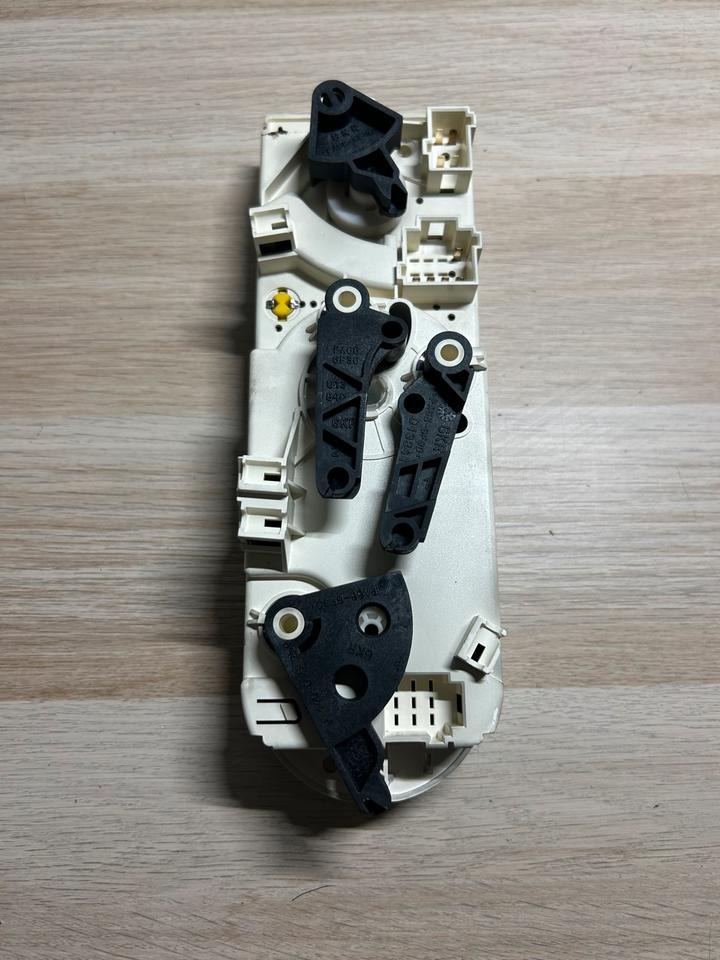 Mercedes Atego Klimabedienteil Heizungsbedienung A0004460728 - Блок управления для Грузовиков: фото 3 Mercedes Atego Klimabedienteil Heizungsbedienung A0004460728 - Блок управления для Грузовиков: фото 3