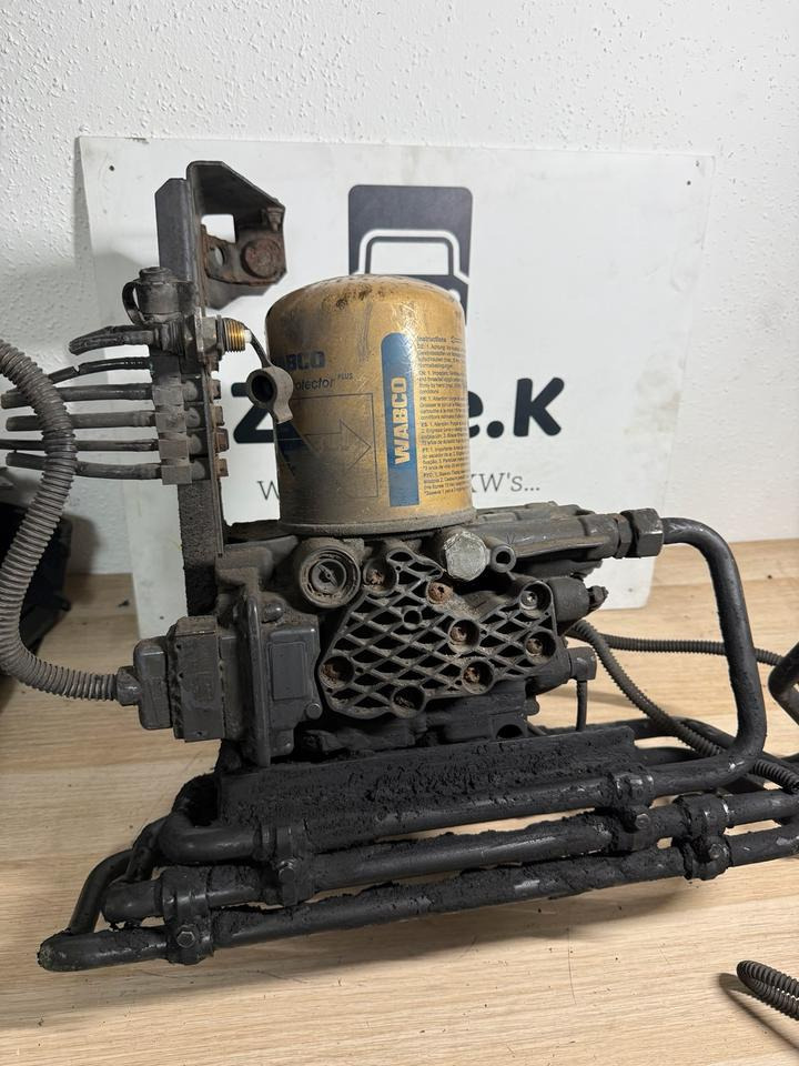 Mercedes KNORR-BREMSE Lufttrockner A0014460464 K078213 - Принадлежность тормозной системы для Грузовиков: фото 2 Mercedes KNORR-BREMSE Lufttrockner A0014460464 K078213 - Принадлежность тормозной системы для Грузовиков: фото 2