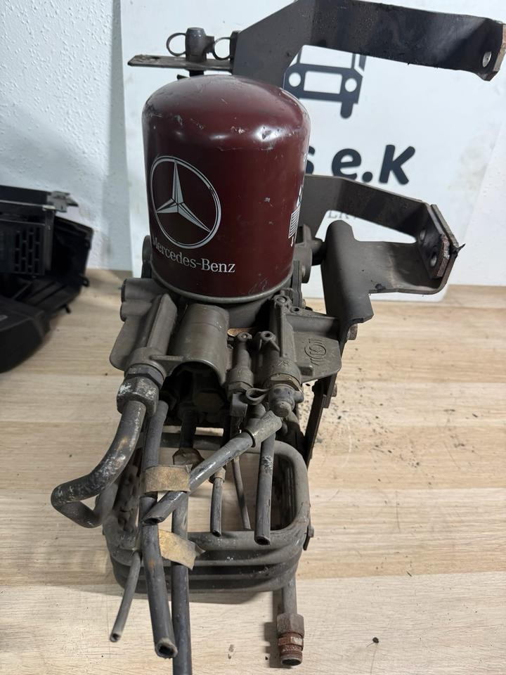 Mercedes KNORR-BREMSE LufttrocknerA0014465564 K138265 - Принадлежность тормозной системы для Грузовиков: фото 3 Mercedes KNORR-BREMSE LufttrocknerA0014465564 K138265 - Принадлежность тормозной системы для Грузовиков: фото 3