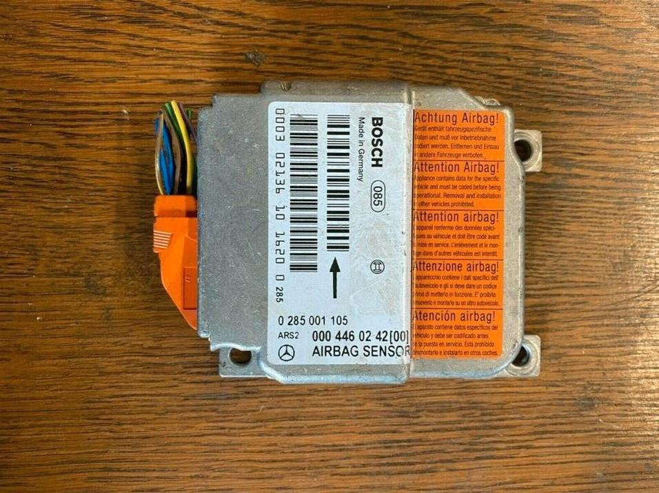 Mercedes Sprinter BOSCH Airbag Steuergerät 000 446 02 42 - Блок управления для Грузовиков: фото 1 Mercedes Sprinter BOSCH Airbag Steuergerät 000 446 02 42 - Блок управления для Грузовиков: фото 1