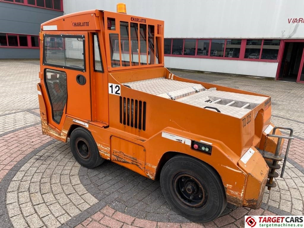 Складской тягач Charlatte TD225 Diesel Tow Truck Tractor 18T capacity: фото 6 Складской тягач Charlatte TD225 Diesel Tow Truck Tractor 18T capacity: фото 6