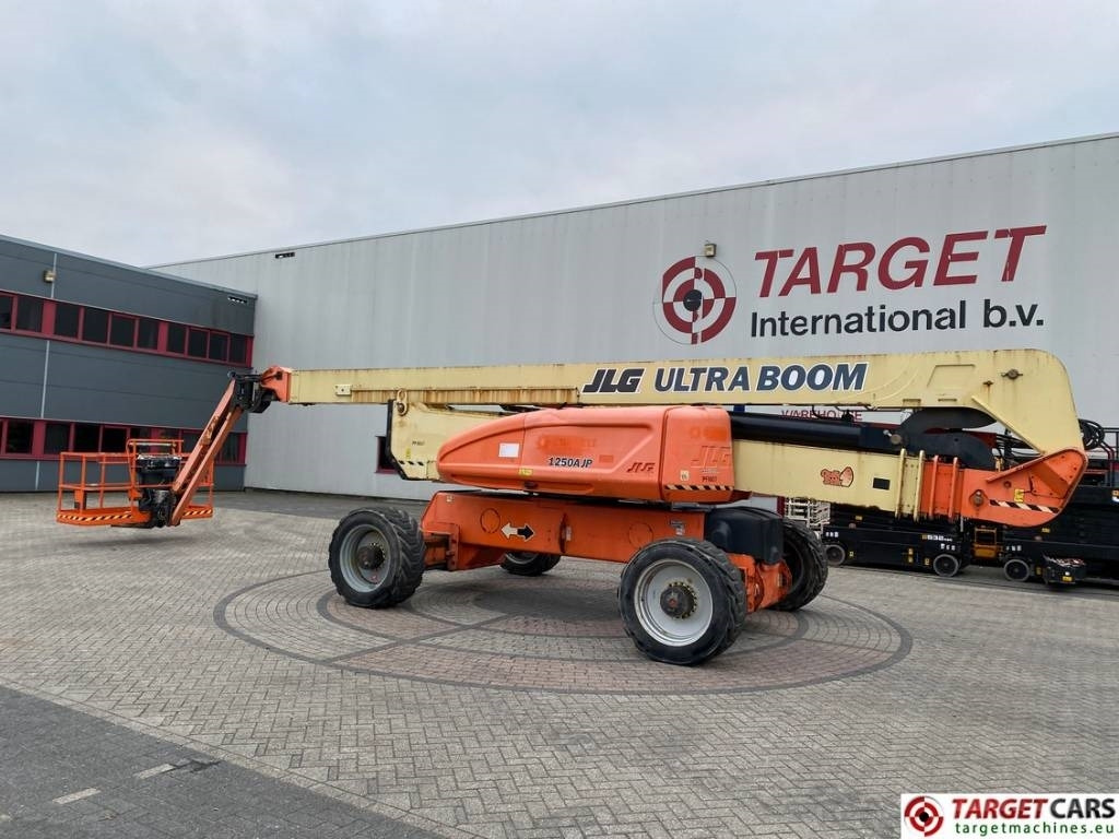 JLG 1250AJP Articulated 4x4x4 Diesel Boom Lift 4030cm - Другая техника: фото 5 JLG 1250AJP Articulated 4x4x4 Diesel Boom Lift 4030cm - Другая техника: фото 5