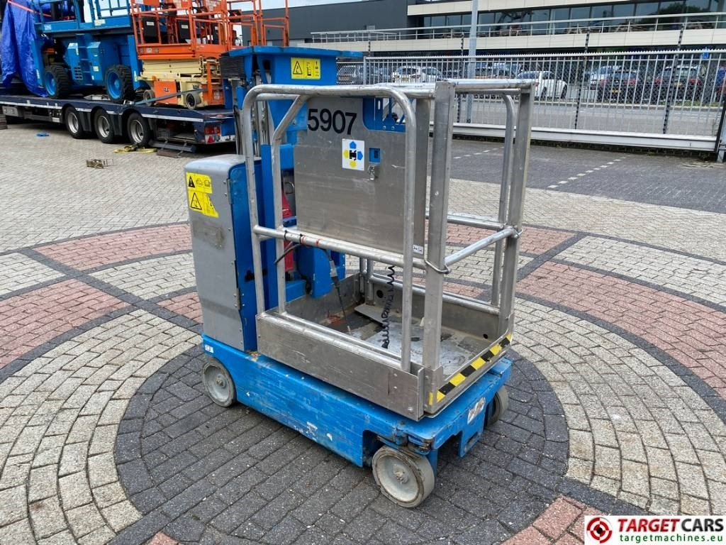 Genie GR15 RunAbout Electric Vertical Mast Lift 652cm - Вертикальный мачтовый подъемник: фото 2 Genie GR15 RunAbout Electric Vertical Mast Lift 652cm - Вертикальный мачтовый подъемник: фото 2