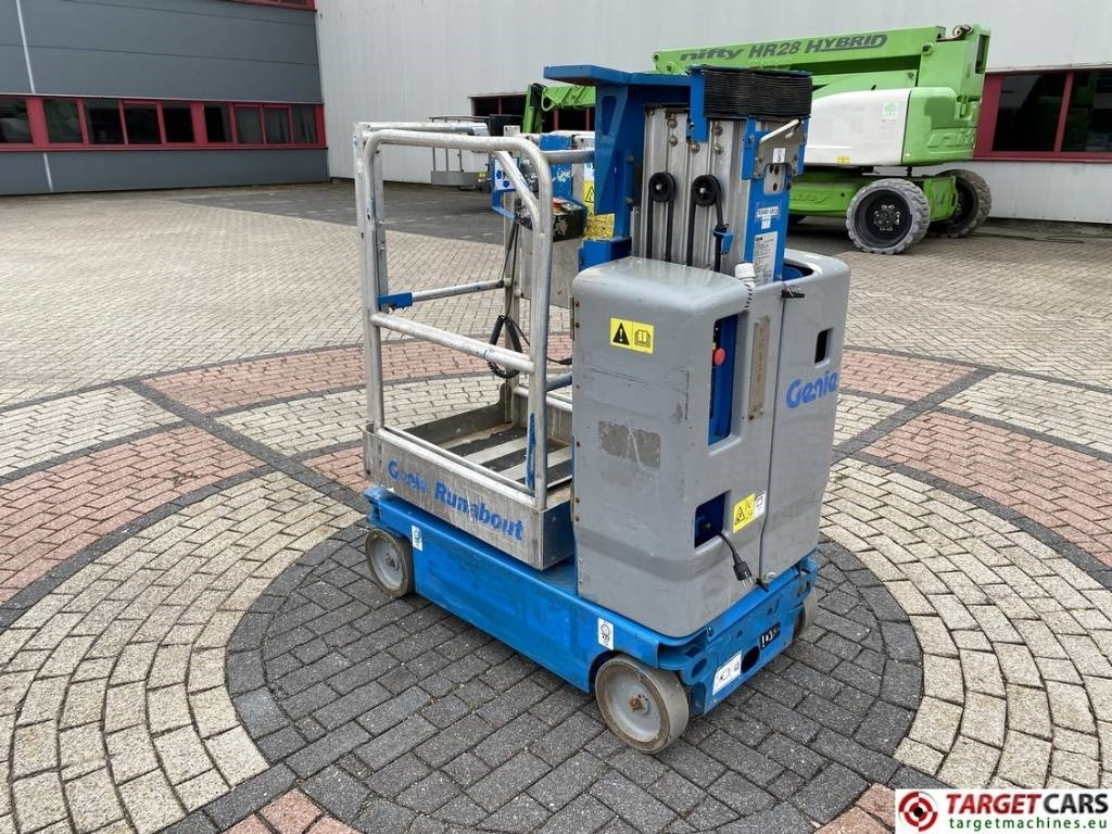 Genie GR15 Runabout Electric Vertical Mast Lift 652cm - Вертикальный мачтовый подъемник: фото 4 Genie GR15 Runabout Electric Vertical Mast Lift 652cm - Вертикальный мачтовый подъемник: фото 4