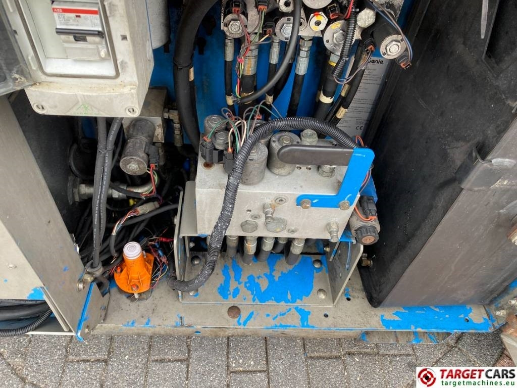 Ножничный подъемник Genie GS-2669RT Diesel 4x4 Scissor 2669 Work Lift 1000cm: фото 13 Ножничный подъемник Genie GS-2669RT Diesel 4x4 Scissor 2669 Work Lift 1000cm: фото 13