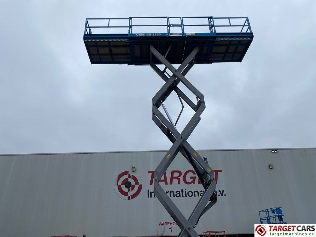 Ножничный подъемник Genie GS-3390RT Diesel 4x4 Scissor Work Lift 1206cm: фото 20