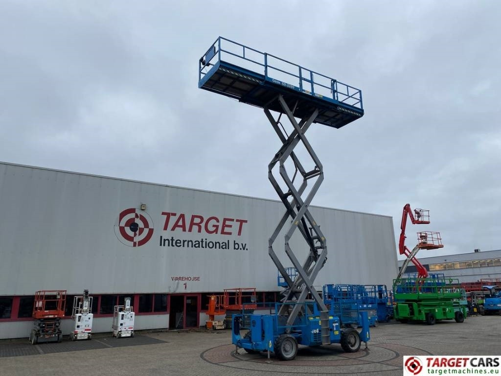 Ножничный подъемник Genie GS-3390RT Diesel 4x4 Scissor Work Lift 1206cm: фото 6