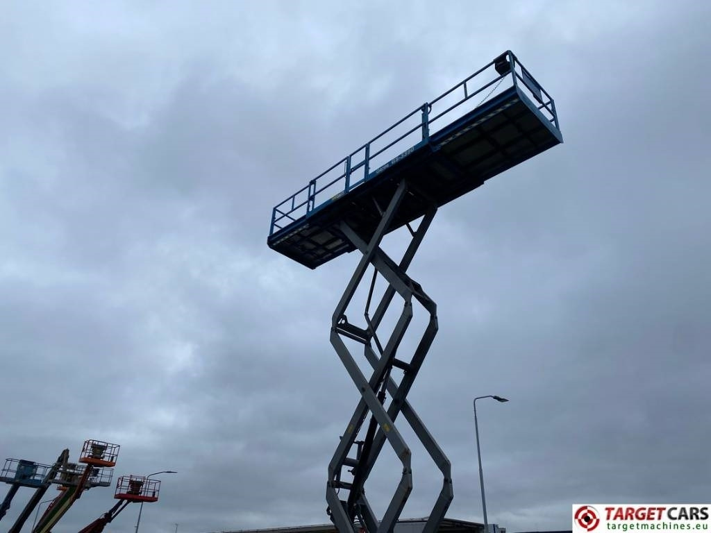 Ножничный подъемник Genie GS-3390RT Diesel 4x4 Scissor Work Lift 1206cm: фото 34