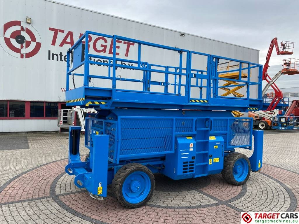 Genie GS-5390RT Diesel 4x4 Scissor Work Lift 1815cm - Ножничный подъемник: фото 1 Genie GS-5390RT Diesel 4x4 Scissor Work Lift 1815cm - Ножничный подъемник: фото 1