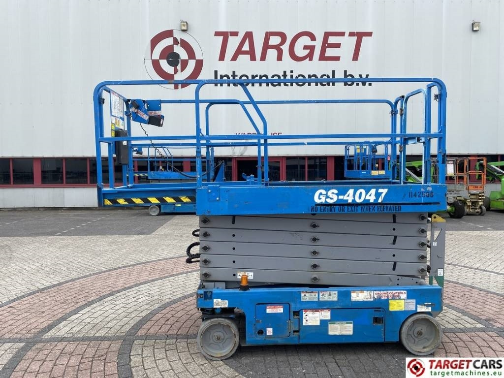 Ножничный подъемник Genie GS4047 Electric 4047 Scissor Work Lift 1389cm: фото 35