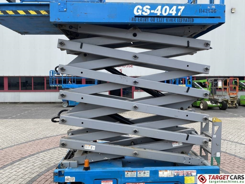 Ножничный подъемник Genie GS4047 Electric 4047 Scissor Work Lift 1389cm: фото 31
