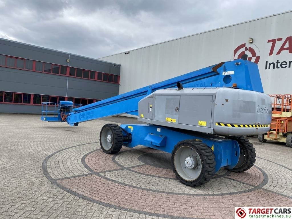 Genie S-100HD Articulated 4x4x4 Diesel Boom Lift 3248cm - Телескопический подъемник: фото 4 Genie S-100HD Articulated 4x4x4 Diesel Boom Lift 3248cm - Телескопический подъемник: фото 4