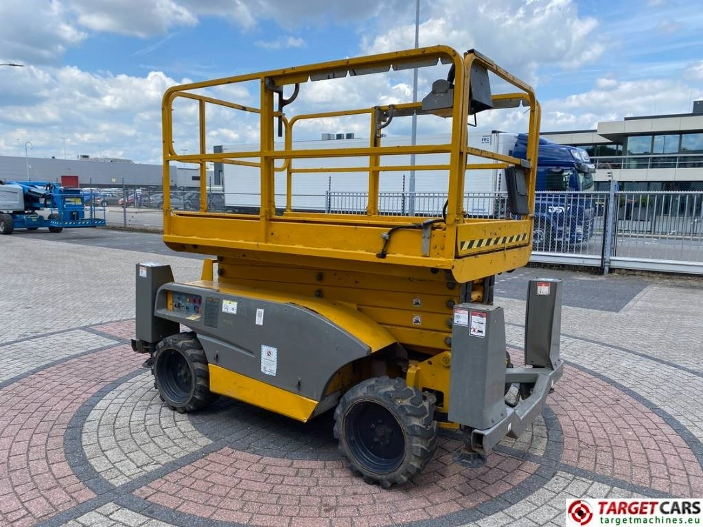 Haulotte Compact 12DX Diesel 4x4 Scissor Work Lift 1206cm - Ножничный подъемник: фото 2 Haulotte Compact 12DX Diesel 4x4 Scissor Work Lift 1206cm - Ножничный подъемник: фото 2