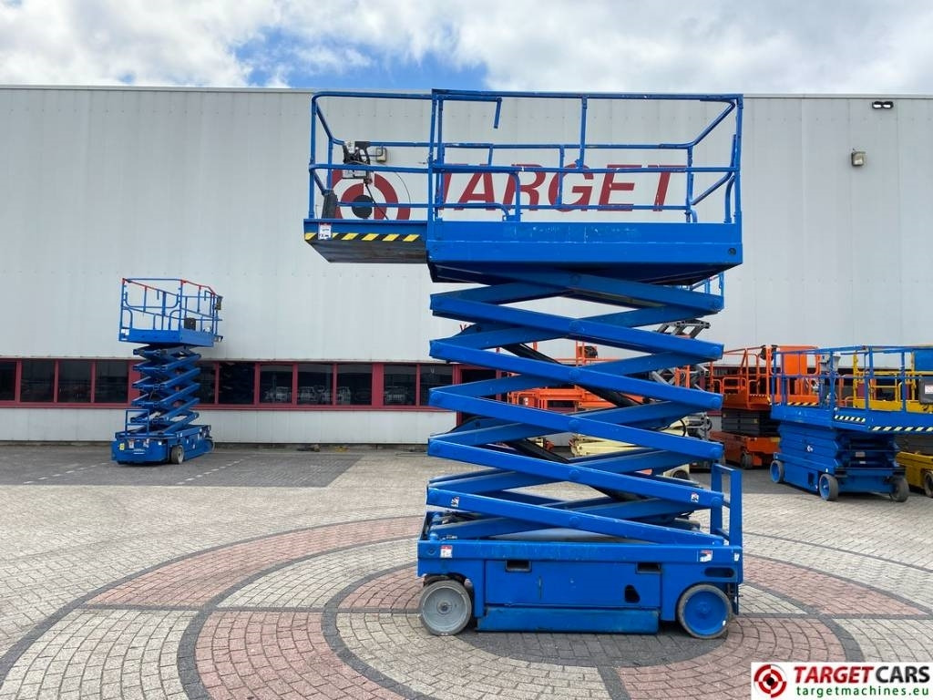 Haulotte Compact 14 Electric Scissor Work Lift 1385cm - Ножничный подъемник: фото 5 Haulotte Compact 14 Electric Scissor Work Lift 1385cm - Ножничный подъемник: фото 5