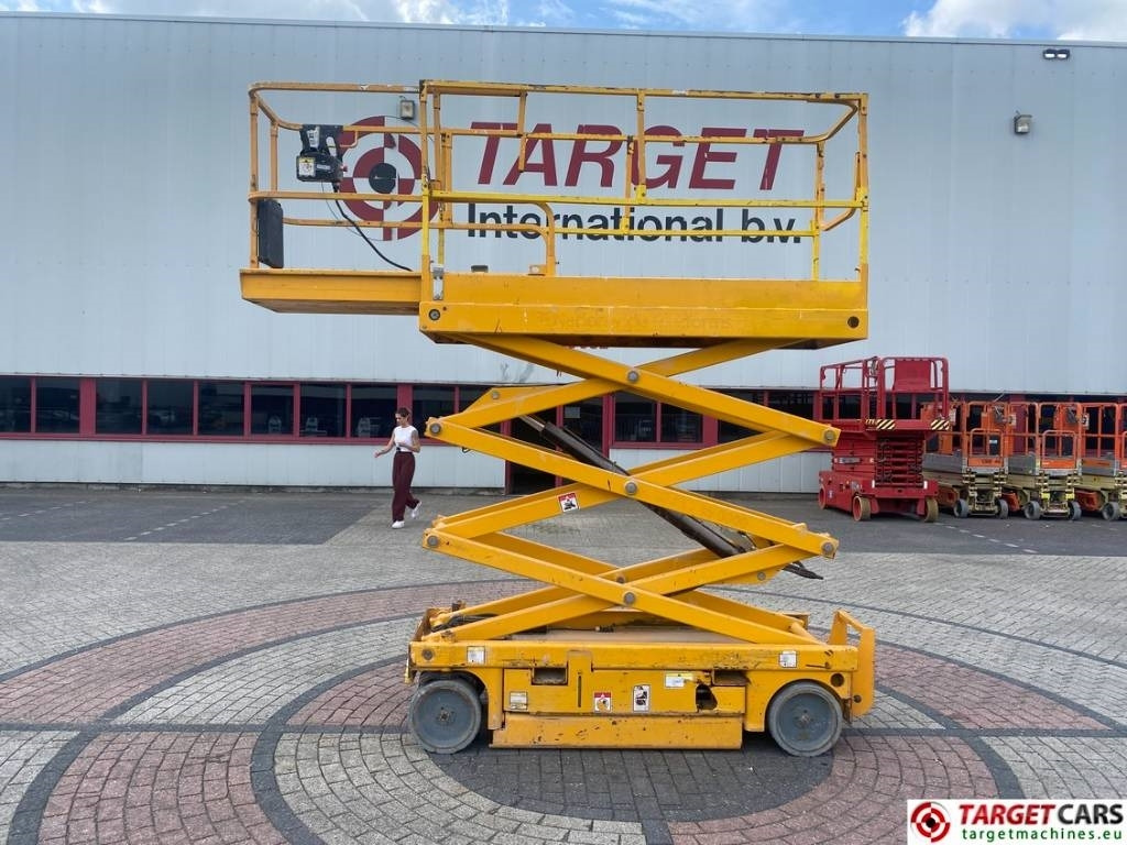 Haulotte Compact 8 Electric Scissor Work Lift 818cm  - Ножничный подъемник: фото 5 Haulotte Compact 8 Electric Scissor Work Lift 818cm  - Ножничный подъемник: фото 5