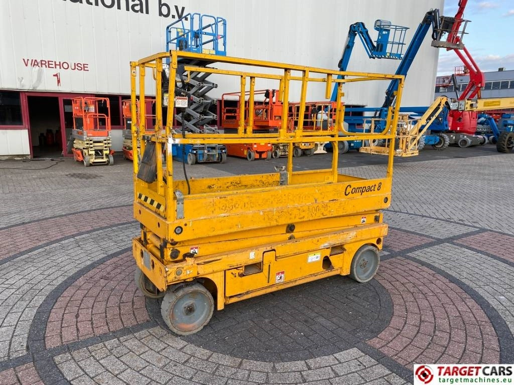 Haulotte Compact 8 Electric Scissor Work Lift 818cm - Ножничный подъемник: фото 1 Haulotte Compact 8 Electric Scissor Work Lift 818cm - Ножничный подъемник: фото 1