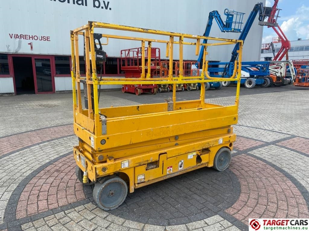 Haulotte Compact 8 Electric Scissor Work Lift 818cm  - Ножничный подъемник: фото 1 Haulotte Compact 8 Electric Scissor Work Lift 818cm  - Ножничный подъемник: фото 1