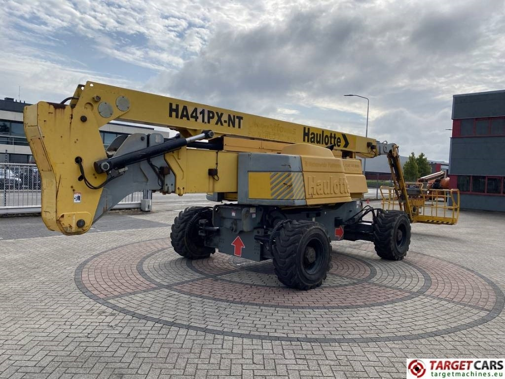 Haulotte HA41PX Articulated 4x4x4 Diesel Boom Work Lift 41M - Коленчатый подъемник: фото 3 Haulotte HA41PX Articulated 4x4x4 Diesel Boom Work Lift 41M - Коленчатый подъемник: фото 3