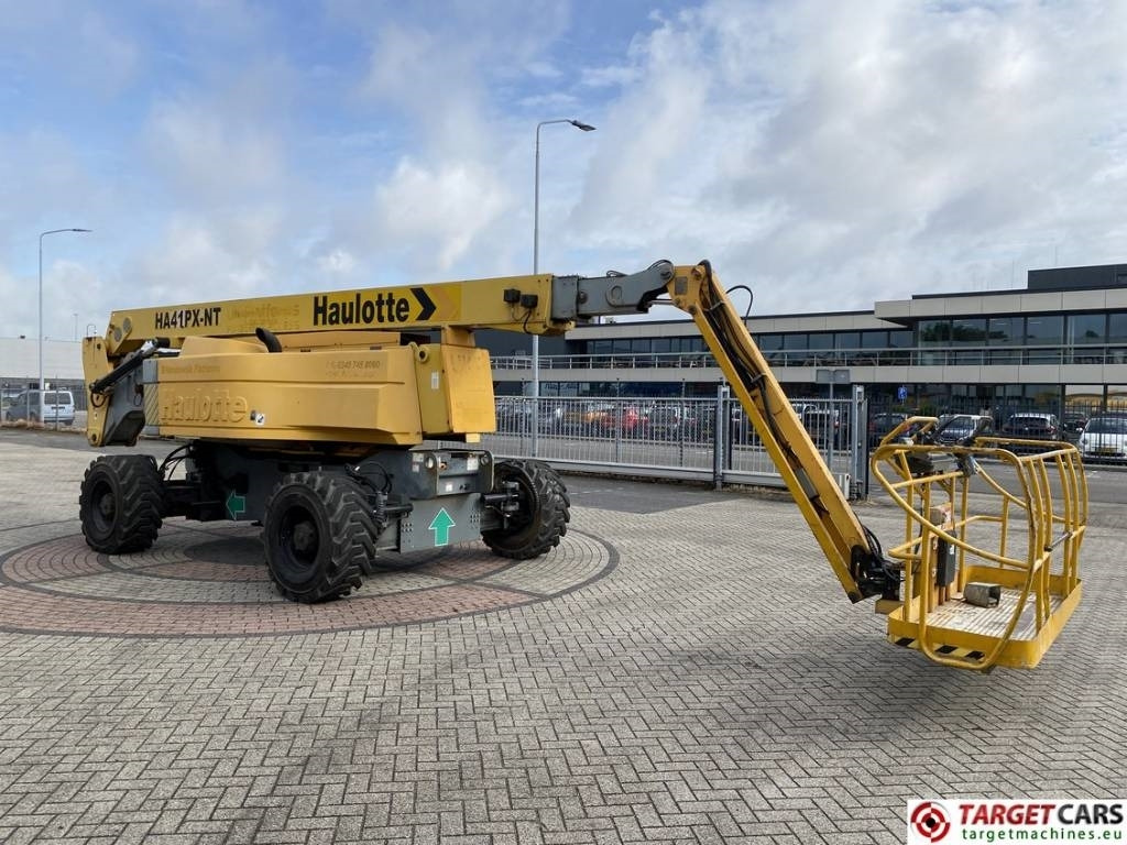 Haulotte HA41PX Articulated 4x4x4 Diesel Boom Work Lift 41M - Коленчатый подъемник: фото 2 Haulotte HA41PX Articulated 4x4x4 Diesel Boom Work Lift 41M - Коленчатый подъемник: фото 2