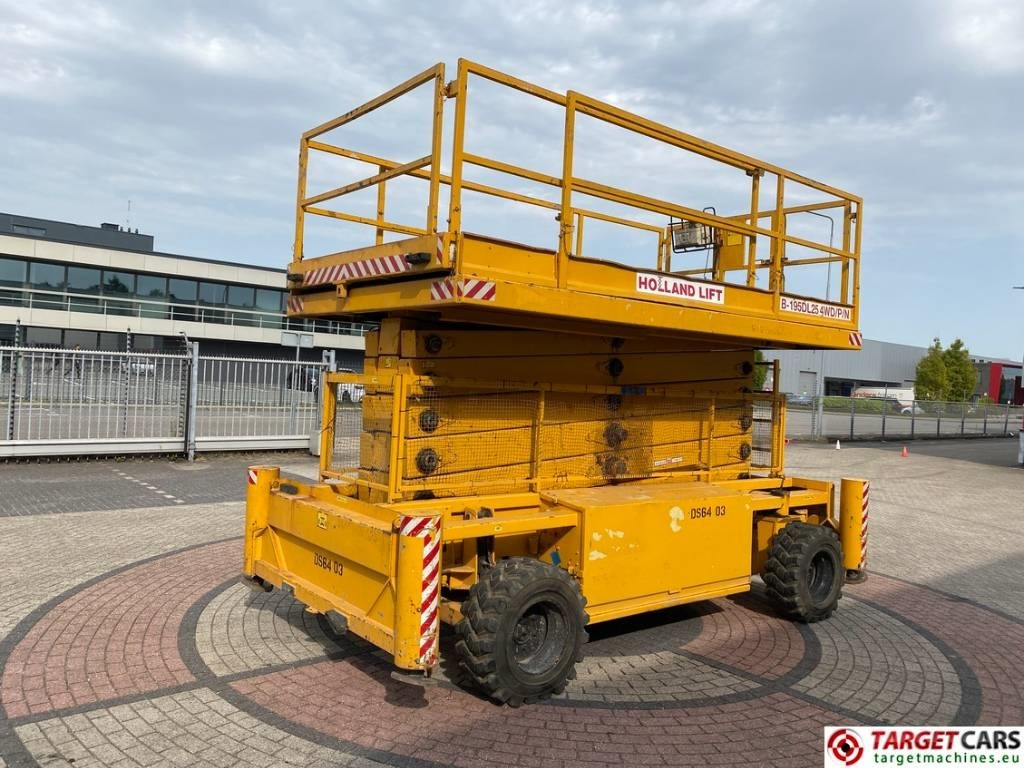 Holland Lift B195DL-25 4WD Diesel 4x4 Scissor Work Lift 2150cm - Ножничный подъемник: фото 3 Holland Lift B195DL-25 4WD Diesel 4x4 Scissor Work Lift 2150cm - Ножничный подъемник: фото 3