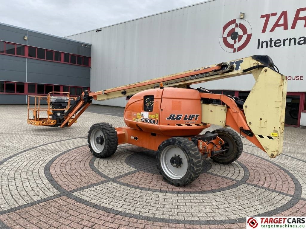 JLG 600AJ Articulated 4x4 Diesel Boom Work Lift 2047cm - Коленчатый подъемник: фото 4 JLG 600AJ Articulated 4x4 Diesel Boom Work Lift 2047cm - Коленчатый подъемник: фото 4