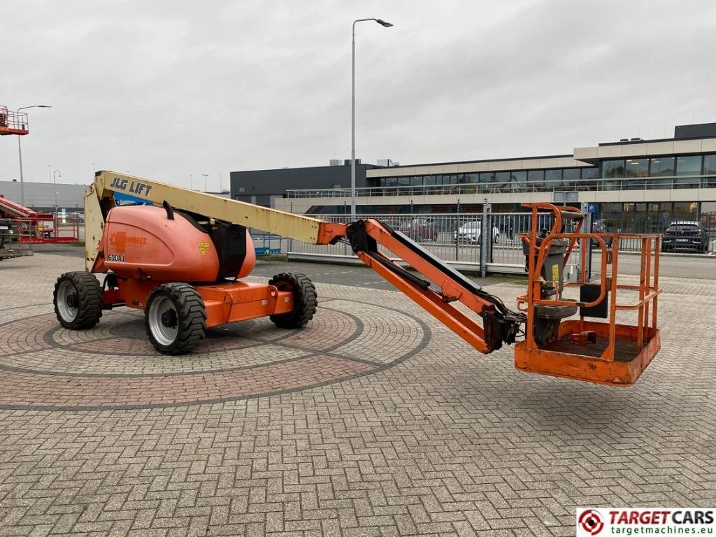 JLG 600AJ Articulated 4x4 Diesel Boom Work Lift 2047cm - Коленчатый подъемник: фото 2 JLG 600AJ Articulated 4x4 Diesel Boom Work Lift 2047cm - Коленчатый подъемник: фото 2