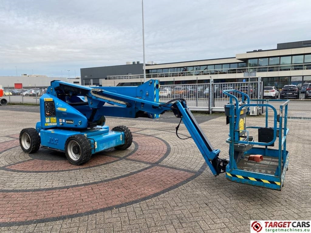 JLG M450AJ HyBrid Articulated Boom Work Lift 1572cm - Коленчатый подъемник: фото 2 JLG M450AJ HyBrid Articulated Boom Work Lift 1572cm - Коленчатый подъемник: фото 2