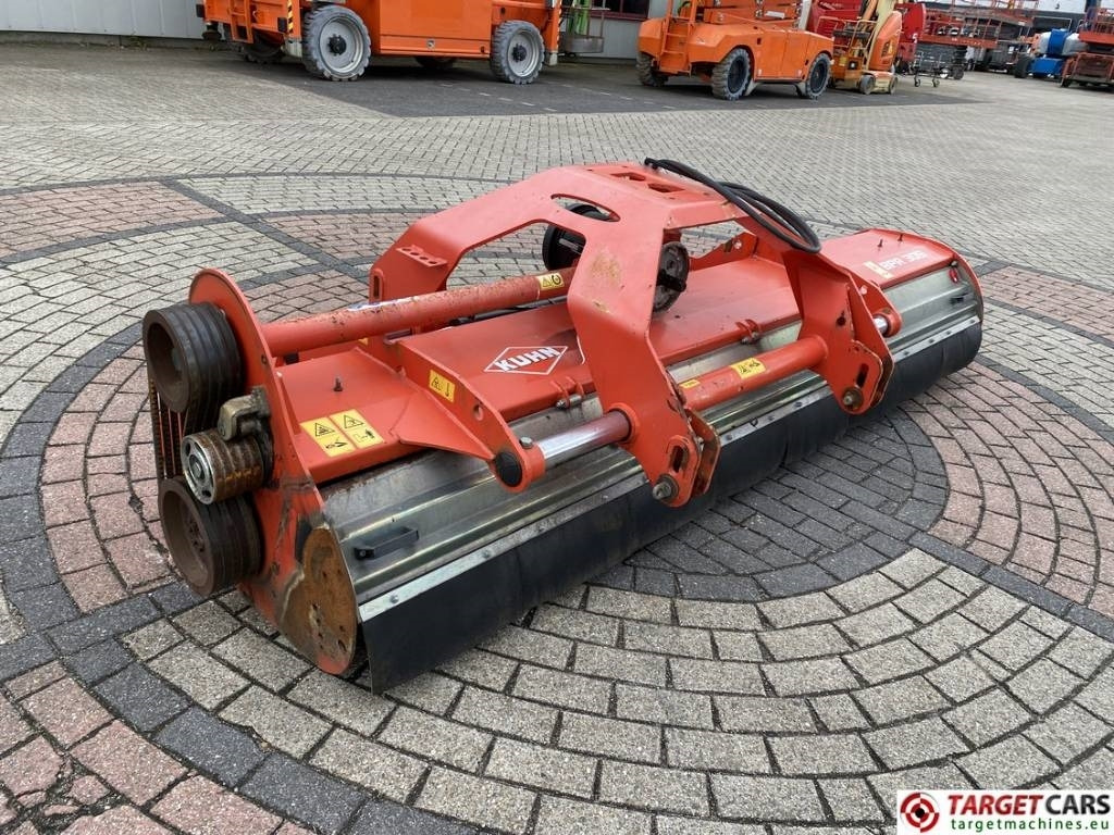 Kuhn BPR305 Flail Mowing Deck 305cm - Косилка-измельчитель/ Мульчер: фото 2 Kuhn BPR305 Flail Mowing Deck 305cm - Косилка-измельчитель/ Мульчер: фото 2