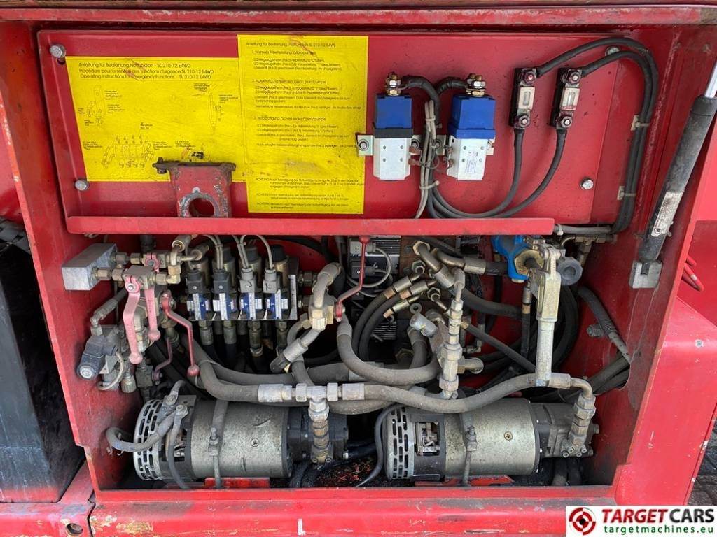 Ножничный подъемник Liftlux SL210-12 E4/4WD Electric Scissor Work Lift 2300cm: фото 16 Ножничный подъемник Liftlux SL210-12 E4/4WD Electric Scissor Work Lift 2300cm: фото 16