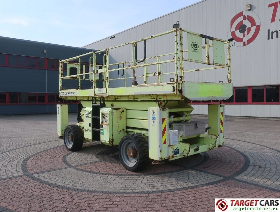 MEC 3392RT-T Diesel 4x4 Scissor Work Lift 1200cm  - Ножничный подъемник: фото 4 MEC 3392RT-T Diesel 4x4 Scissor Work Lift 1200cm  - Ножничный подъемник: фото 4