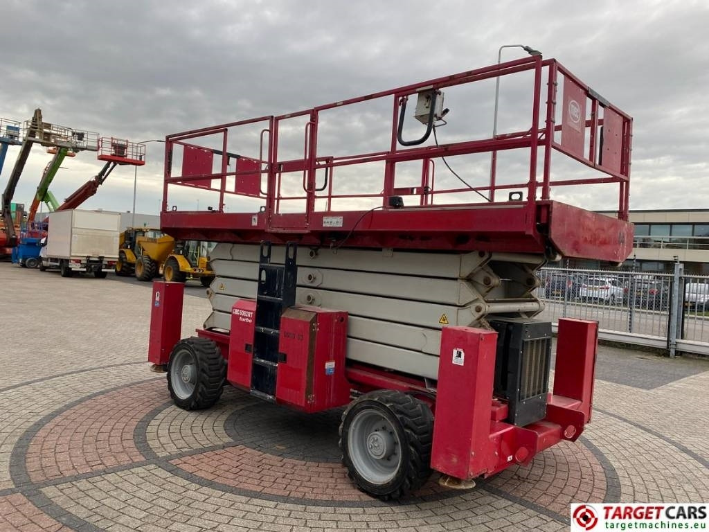 MEC 6092RT Diesel 4x4 Scissor Work Lift 2020cm - Ножничный подъемник: фото 2 MEC 6092RT Diesel 4x4 Scissor Work Lift 2020cm - Ножничный подъемник: фото 2