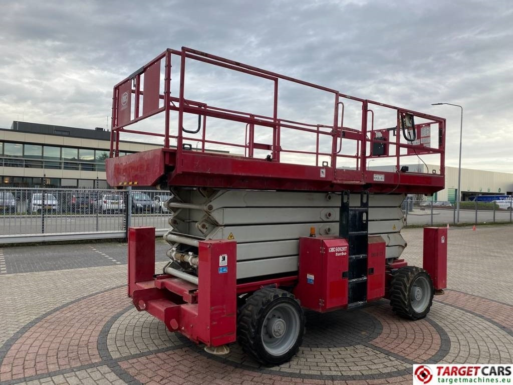MEC 6092RT Diesel 4x4 Scissor Work Lift 2020cm - Ножничный подъемник: фото 3 MEC 6092RT Diesel 4x4 Scissor Work Lift 2020cm - Ножничный подъемник: фото 3