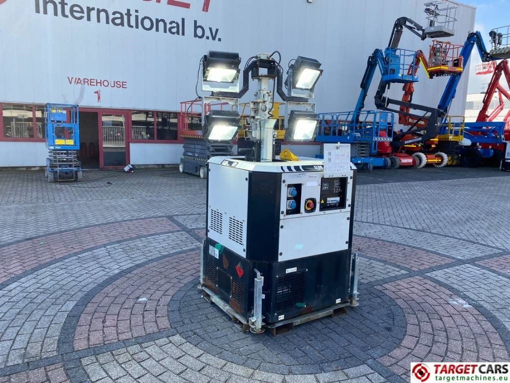 SMC SL80 Tower Light SL80K 4x 300W LED - Осветительная мачта: фото 1 SMC SL80 Tower Light SL80K 4x 300W LED - Осветительная мачта: фото 1
