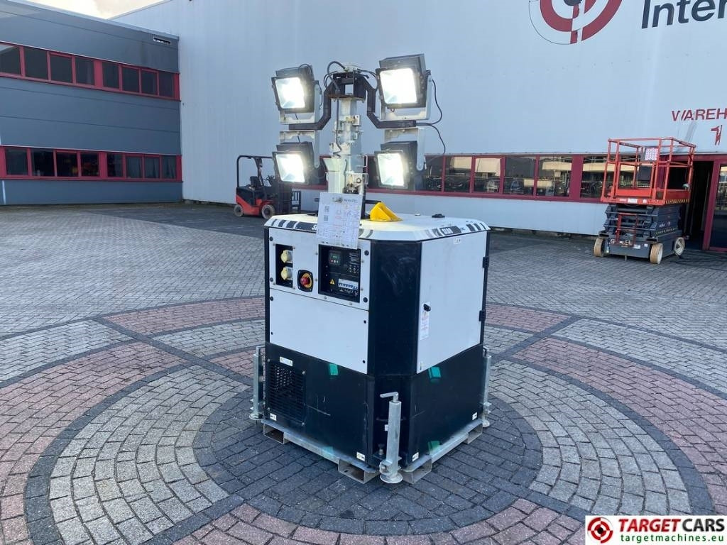 SMC SL80 Tower Light SL80K 4x300W Led - Осветительная мачта: фото 4 SMC SL80 Tower Light SL80K 4x300W Led - Осветительная мачта: фото 4