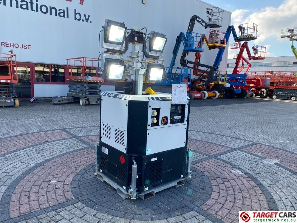 SMC SL80 Tower Light SL80K 4x300W Led - Осветительная мачта: фото 1 SMC SL80 Tower Light SL80K 4x300W Led - Осветительная мачта: фото 1