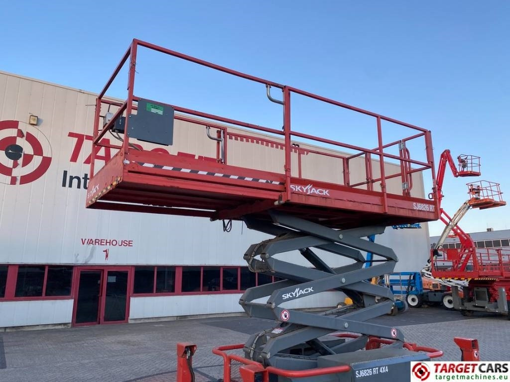 Ножничный подъемник SkyJack SJ6826RT Diesel 4x4 Scissor 6826 Work Lift 992cm: фото 18