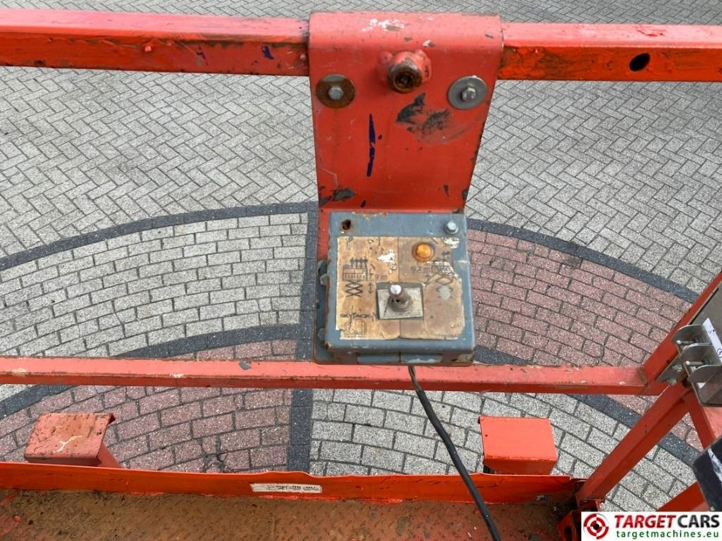 Ножничный подъемник SkyJack SJ6832RT Diesel 4x4 Scissor 6832 Work Lift 1180cm: фото 16 Ножничный подъемник SkyJack SJ6832RT Diesel 4x4 Scissor 6832 Work Lift 1180cm: фото 16