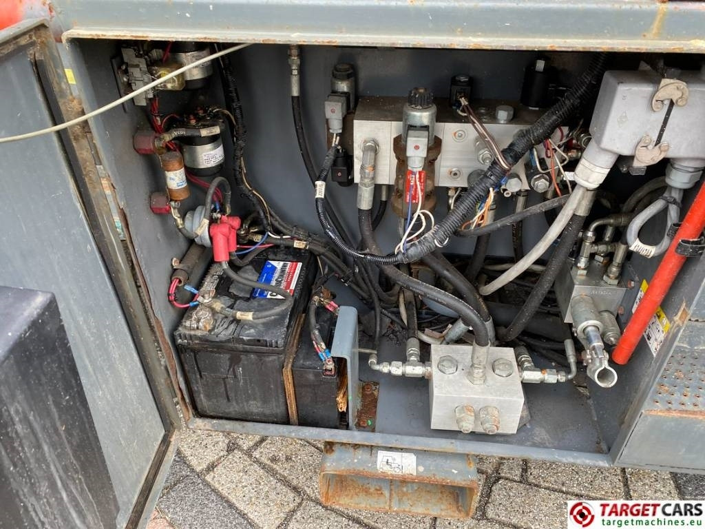 Ножничный подъемник SkyJack SJ9250 RT Diesel 4x4 Scissor Work Lift 1720cm: фото 14