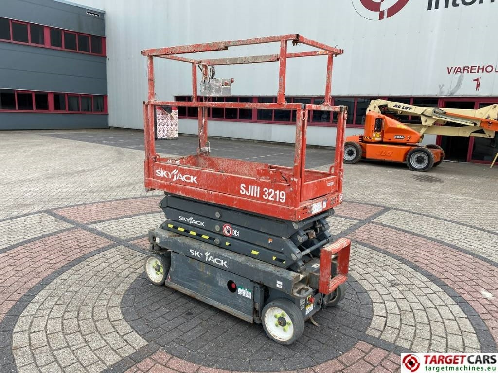 SkyJack SJIII-3219 Electric Scissor Work Lift 780cm - Ножничный подъемник: фото 4 SkyJack SJIII-3219 Electric Scissor Work Lift 780cm - Ножничный подъемник: фото 4